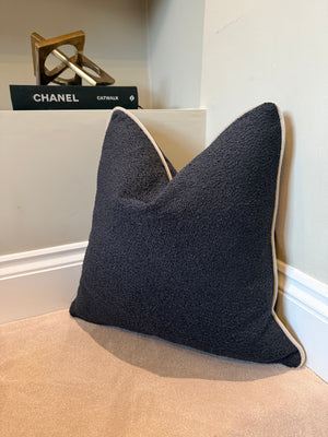 Black Boucle 20”