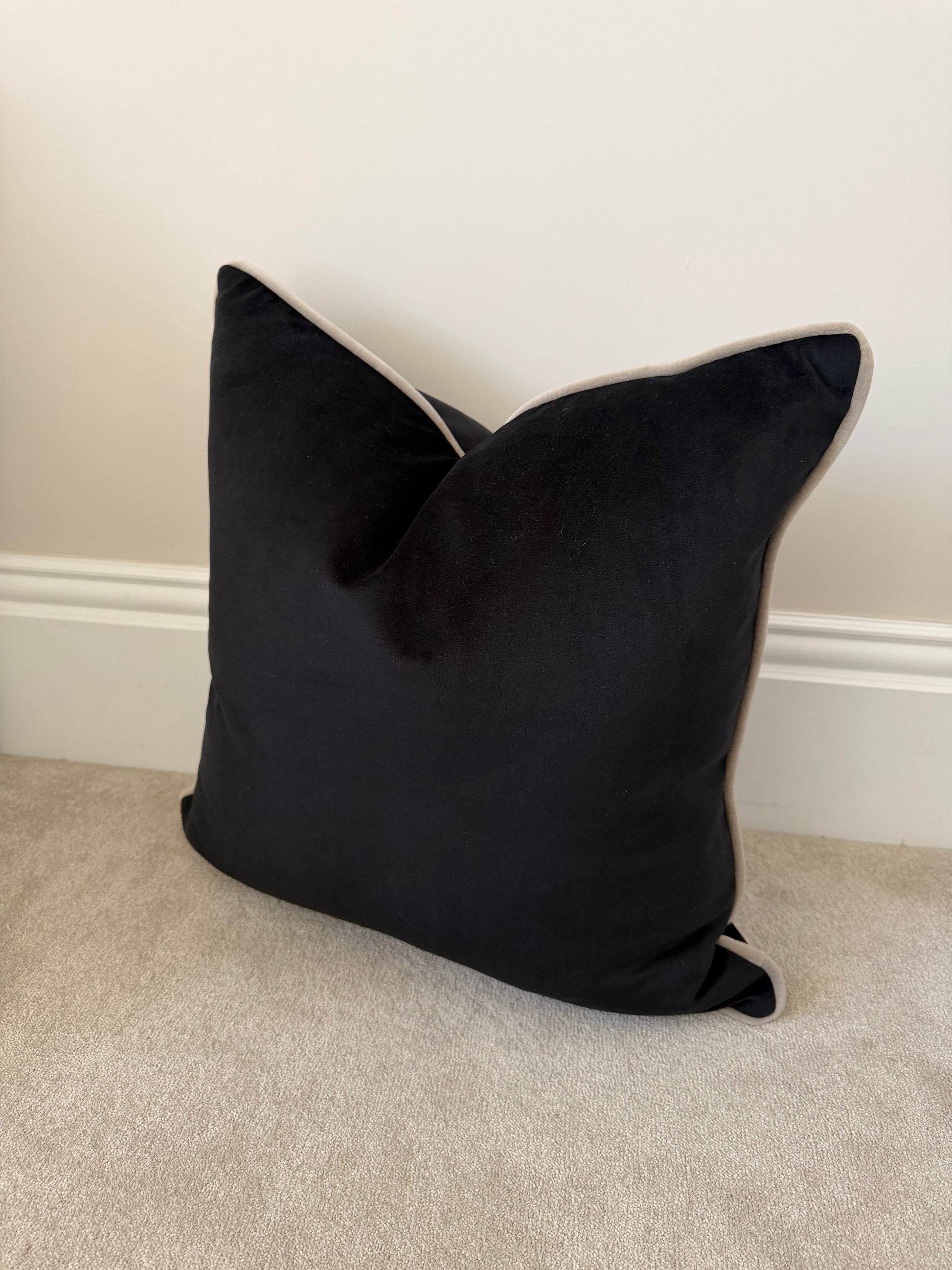 Black putty piping 22” cover