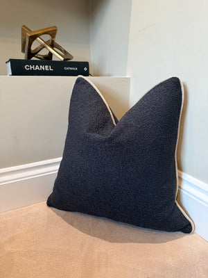 Black Boucle 20”
