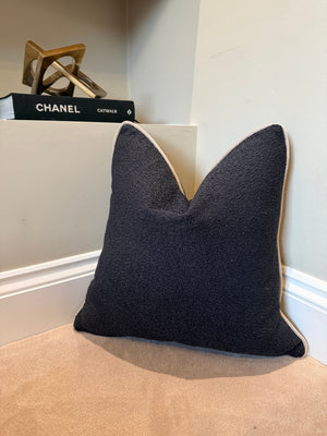 Black Boucle 20”