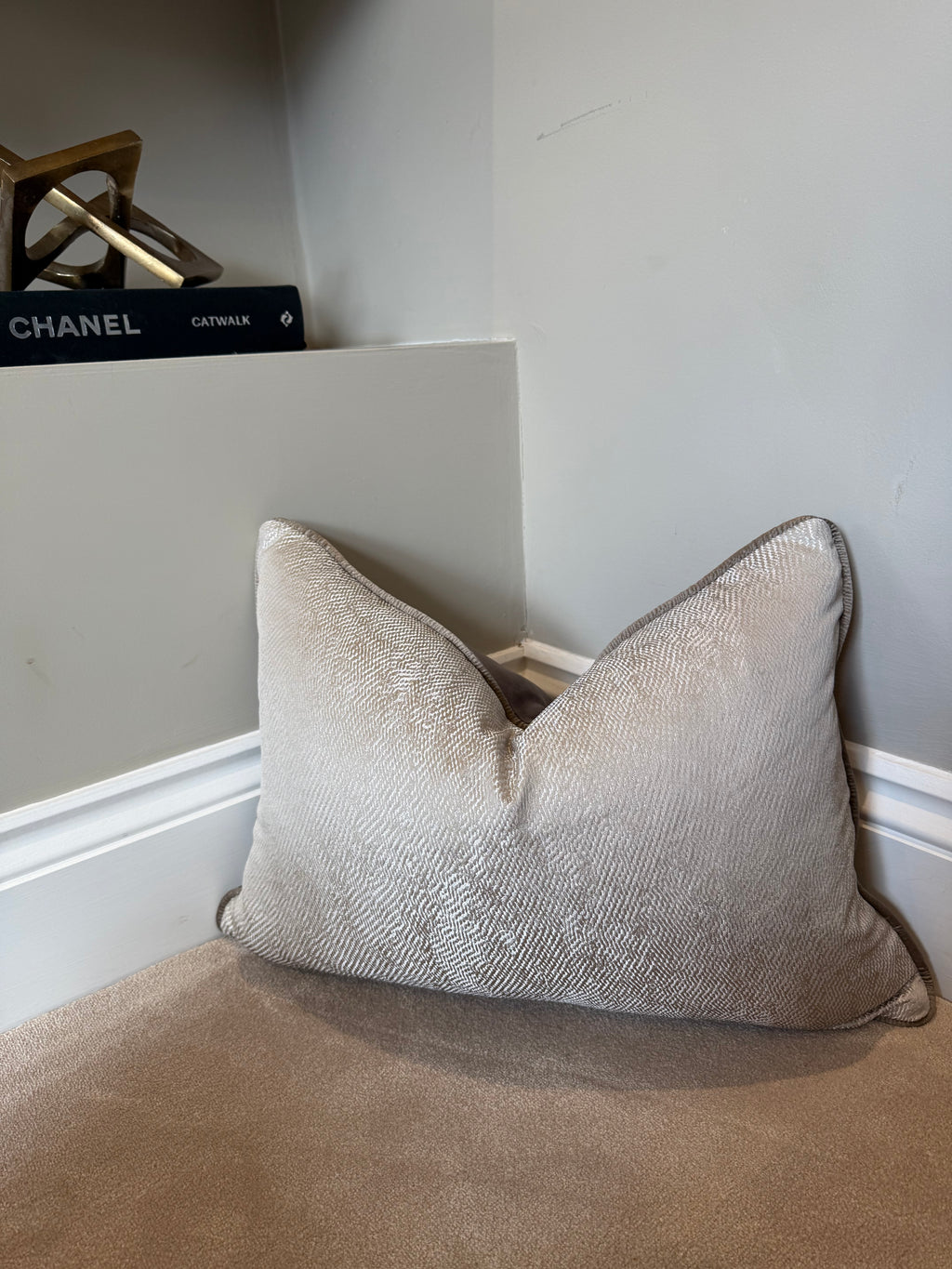 Amelia Chamapgne large rectangle