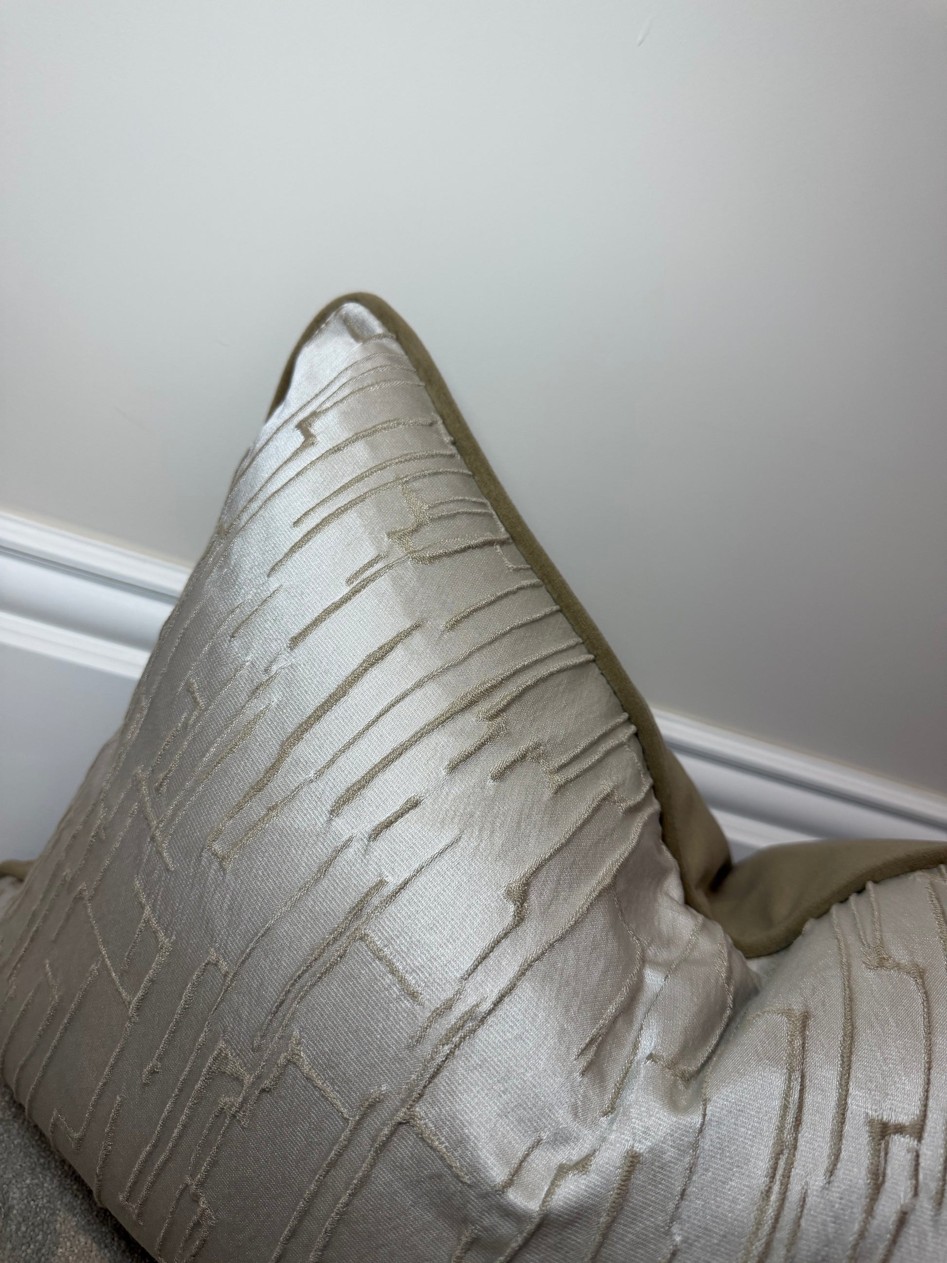 Raye large rectangle cover