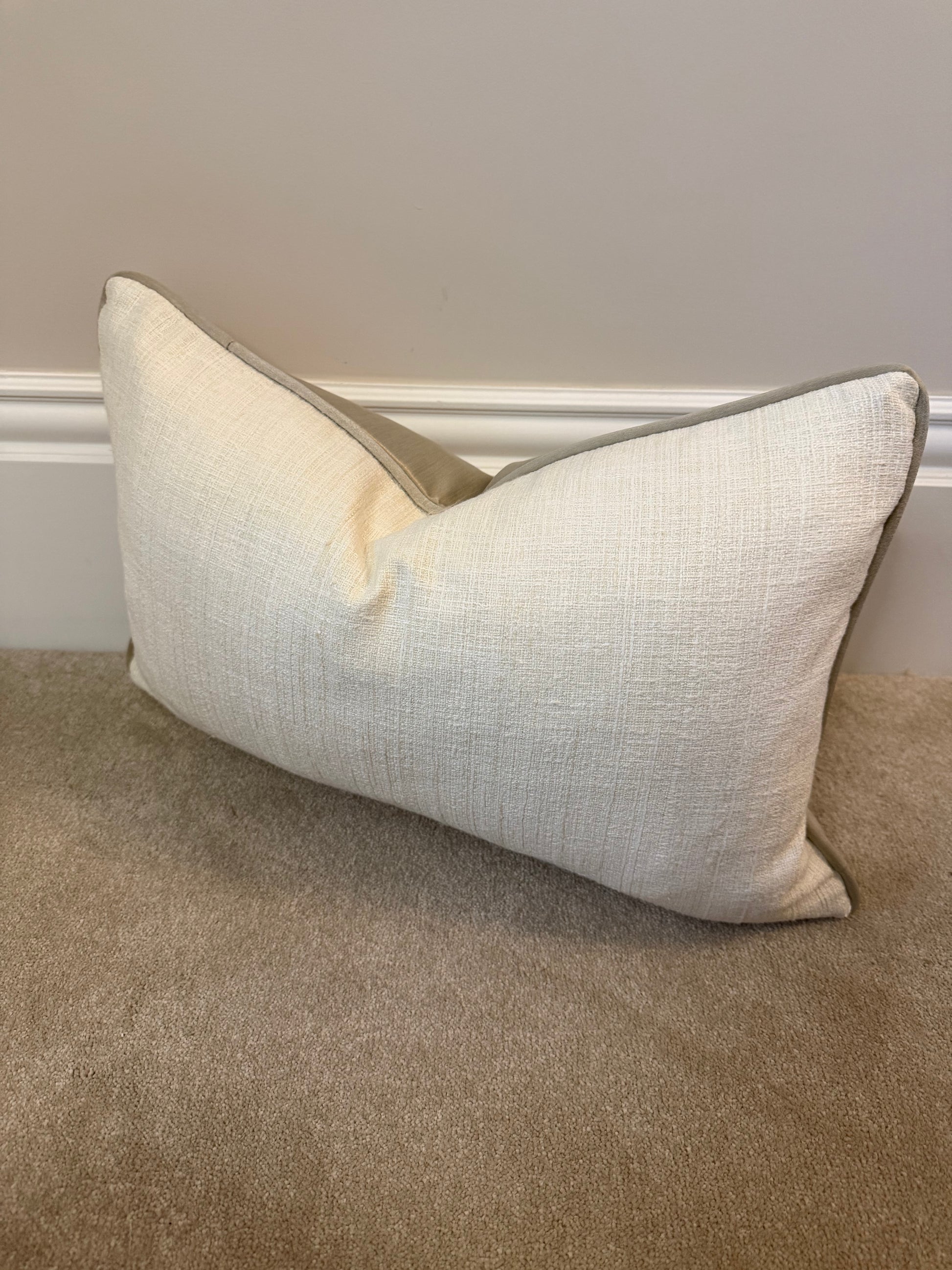 Selena Medium linen cover rectangle