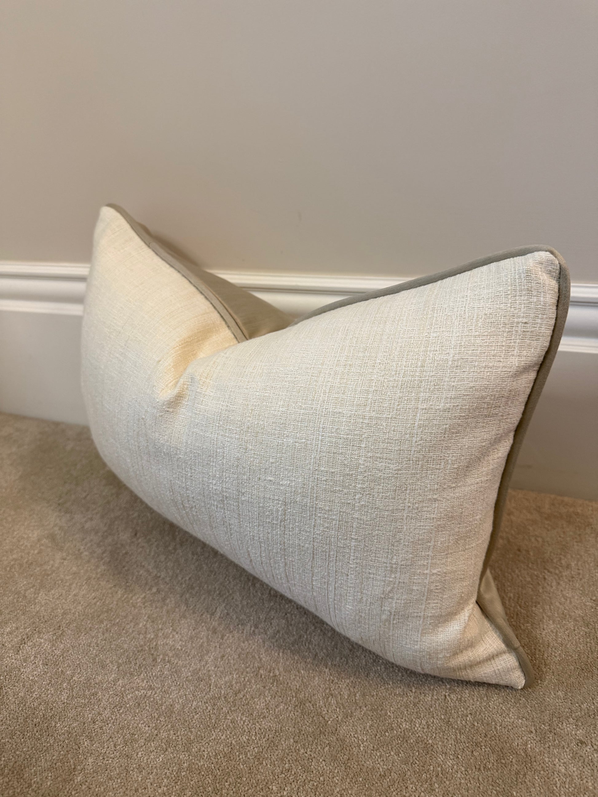 Selena Medium linen cover rectangle