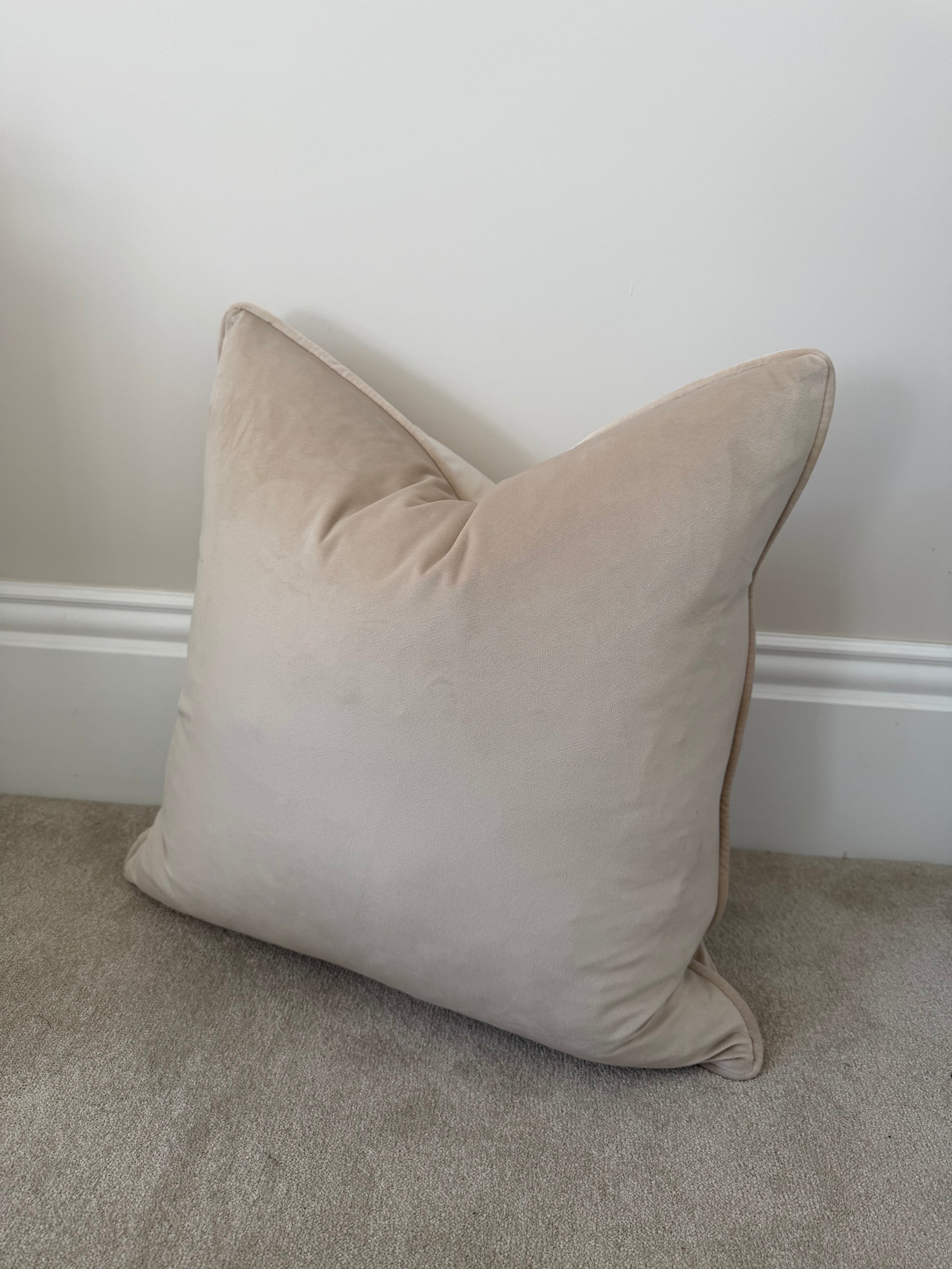 Latte 20” square cover