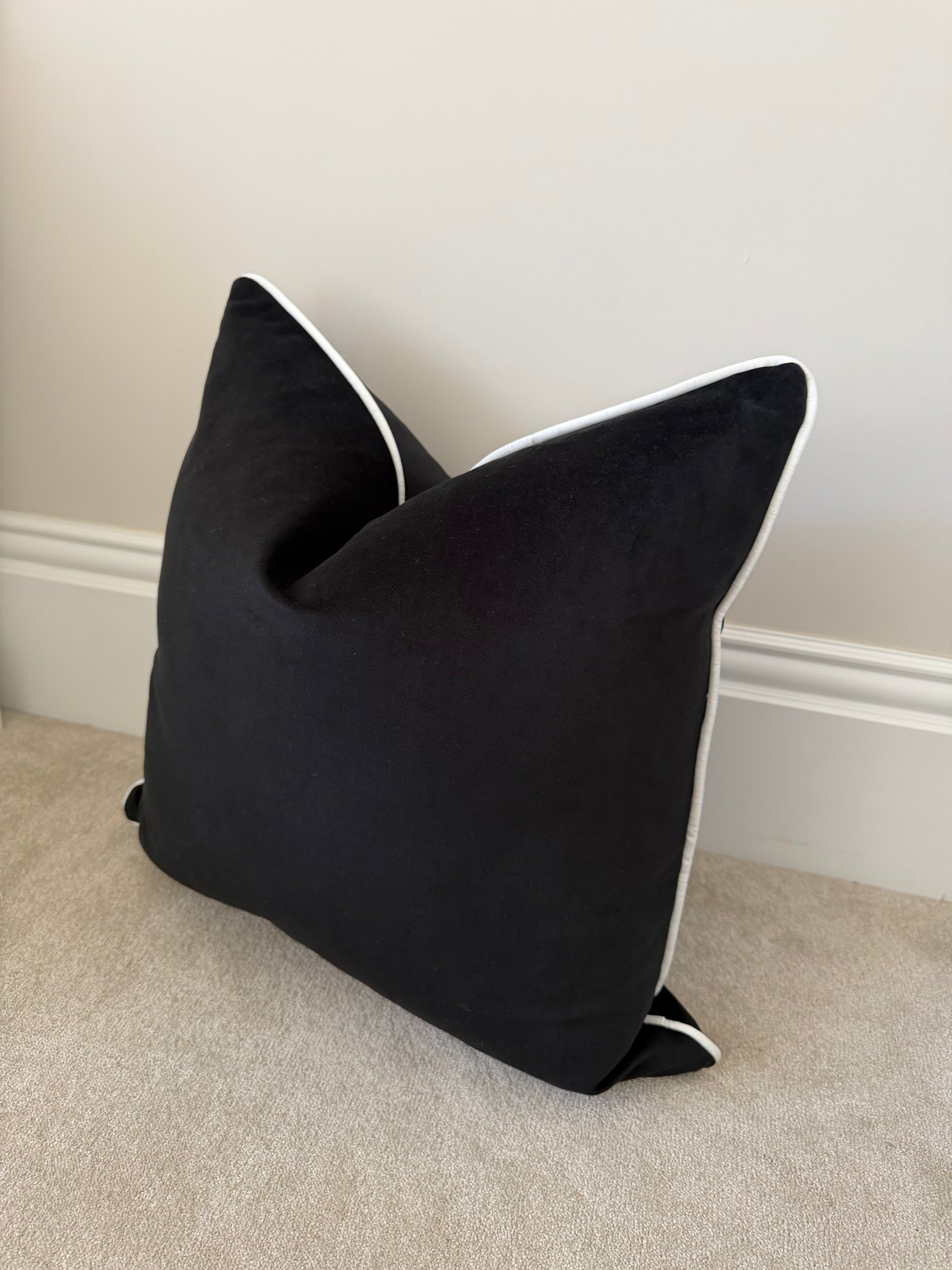 Black 20” white piping cover