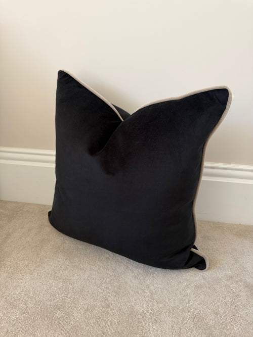 Black 20” putty piping cover