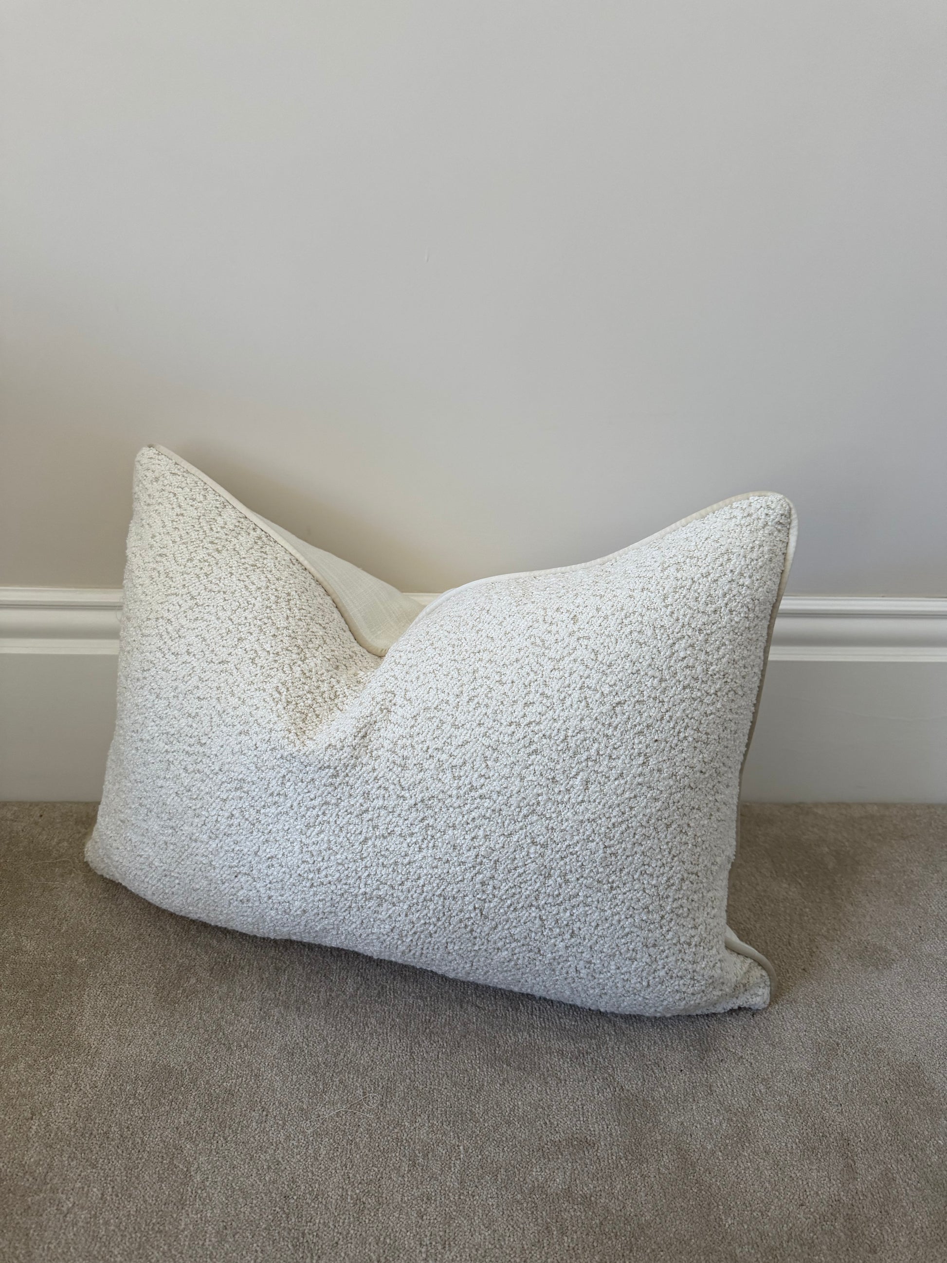 Boucle Ivory large rectangle cover