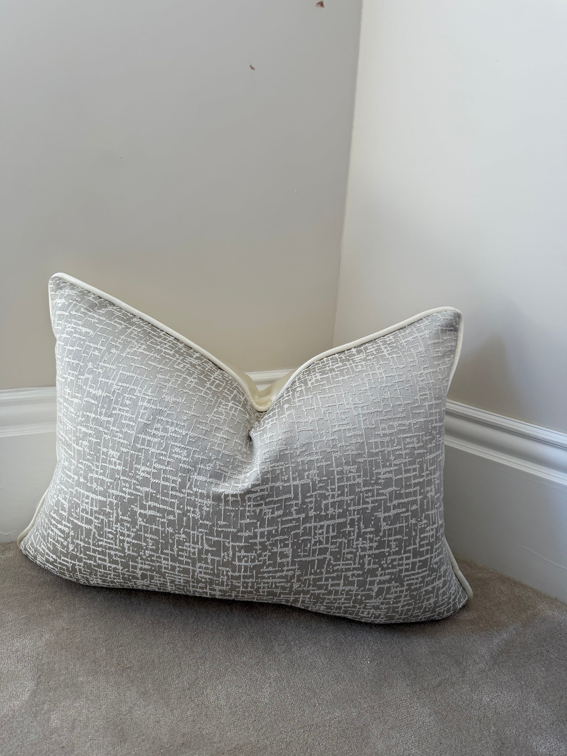 Savoy Greige and ivory large rectangle cover