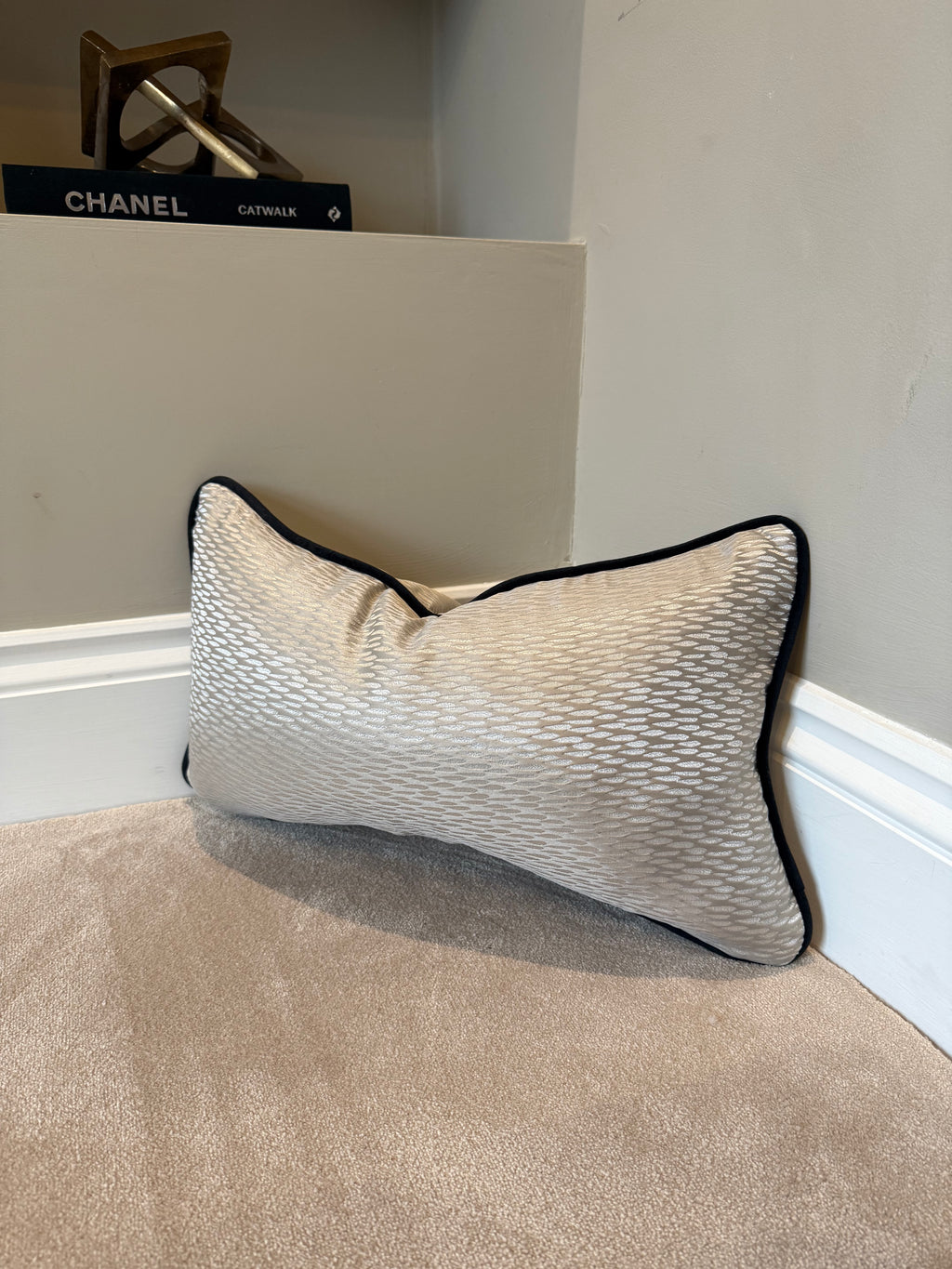 Raine Taupe Rectangle medium