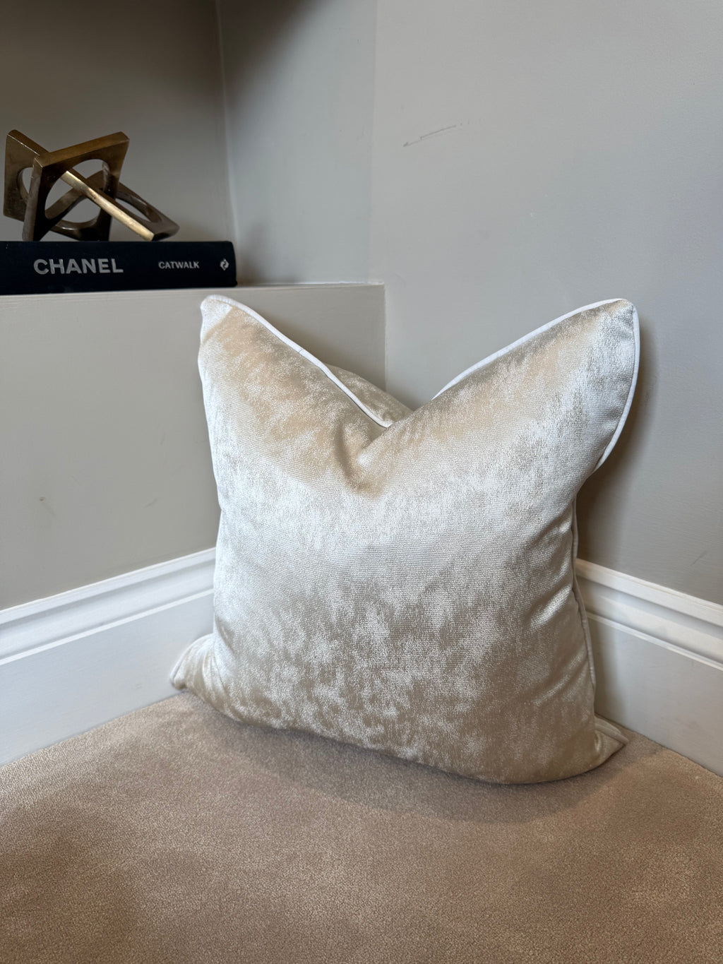 Champagne Connie 20”