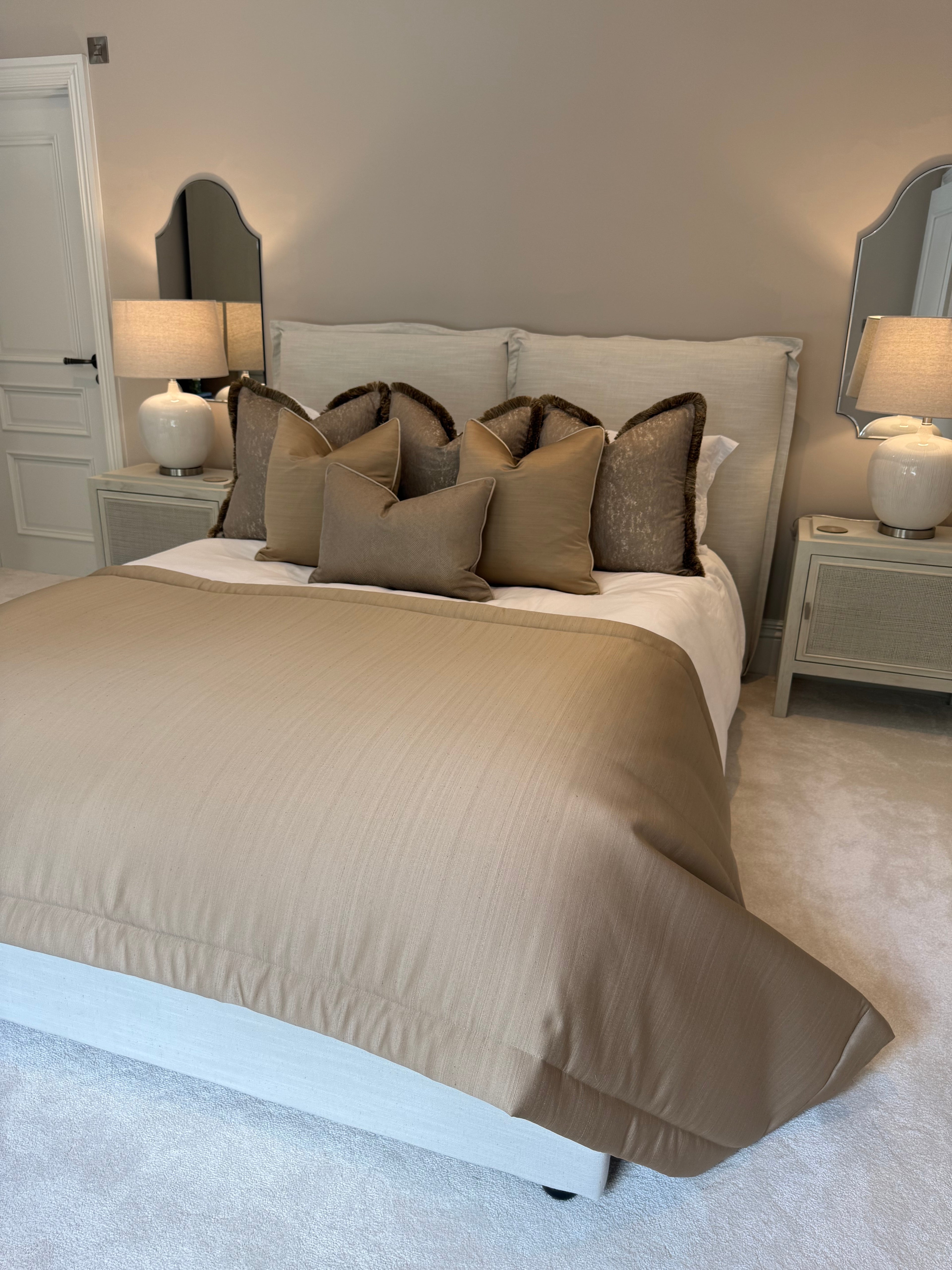 The Harlow Throw